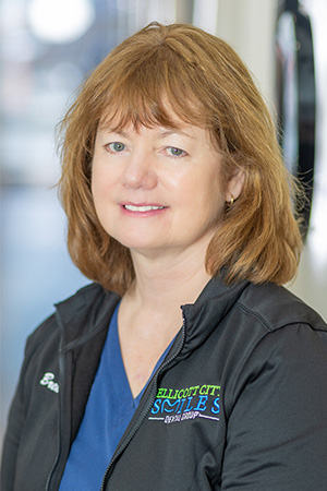 Dental hygienist Brenda